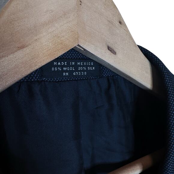 Donald J. Trump Navy Blue Blazer Mens Wool Silk Blend 40R Mens President of US - Picture 9 of 11